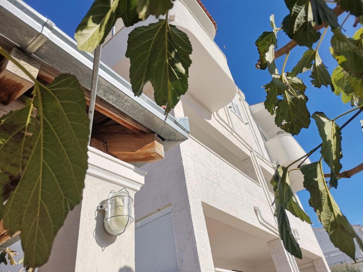 Apartments Marija - By The Sea Rogoznica  Exterior foto