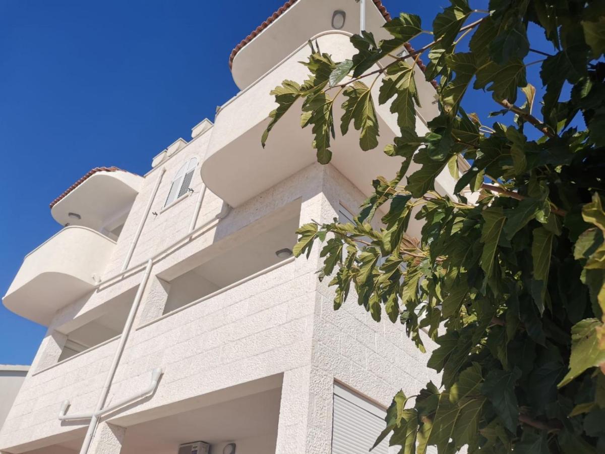 Apartments Marija - By The Sea Rogoznica  Exterior foto